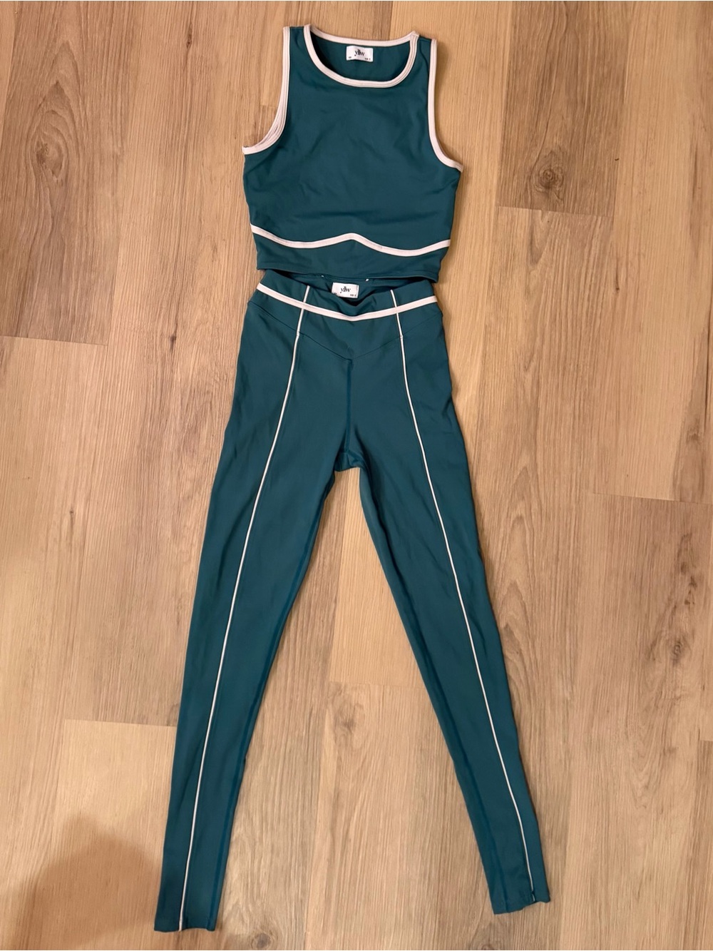 Yellow the Label Colby Contour Set